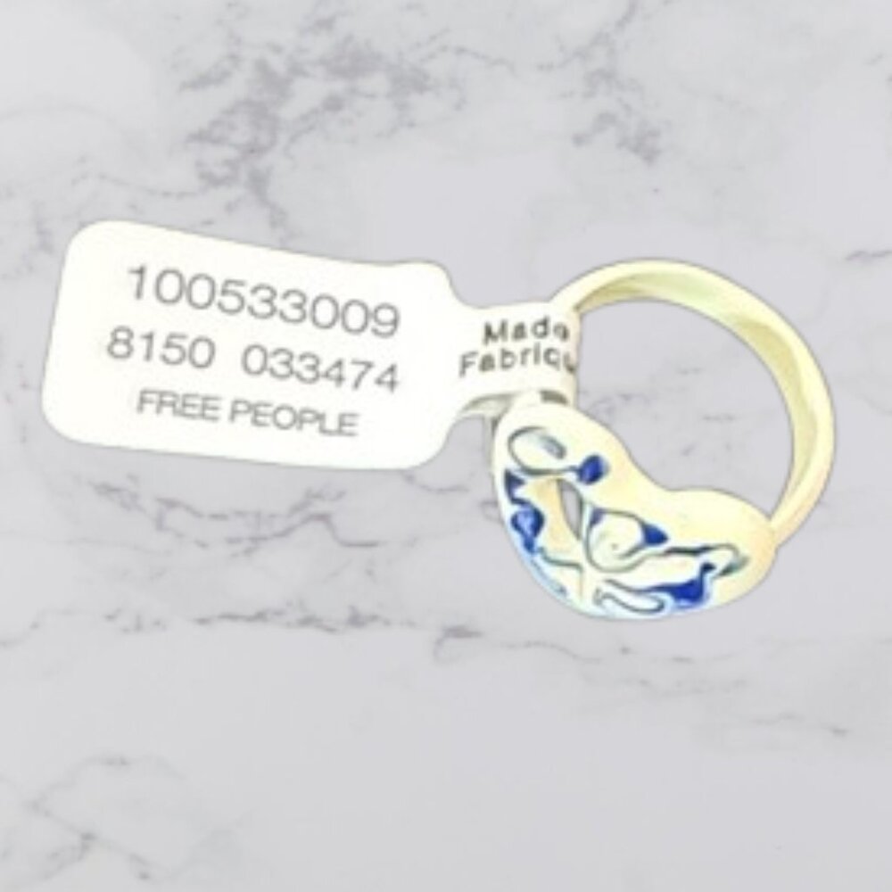 NWT Free People Porcelain Blue and White Heart-Shaped Ring - Picture 2 of 3